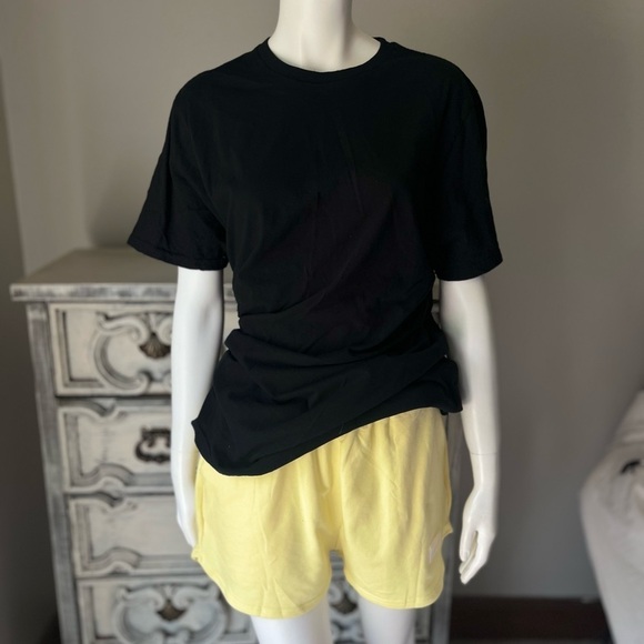 Goodfellow & Co Plain Black Tee - Picture 1 of 3